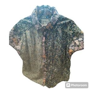 American Eagle size small button down shirt sleeve shirt